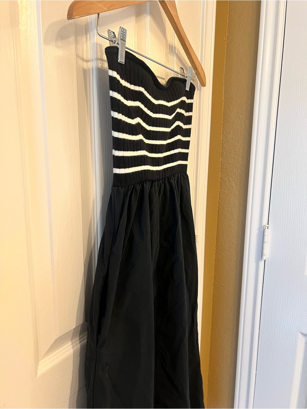 Universal Thread Black Strapless Maxi Dress with Pockets | Size Small - Picture 3 of 8